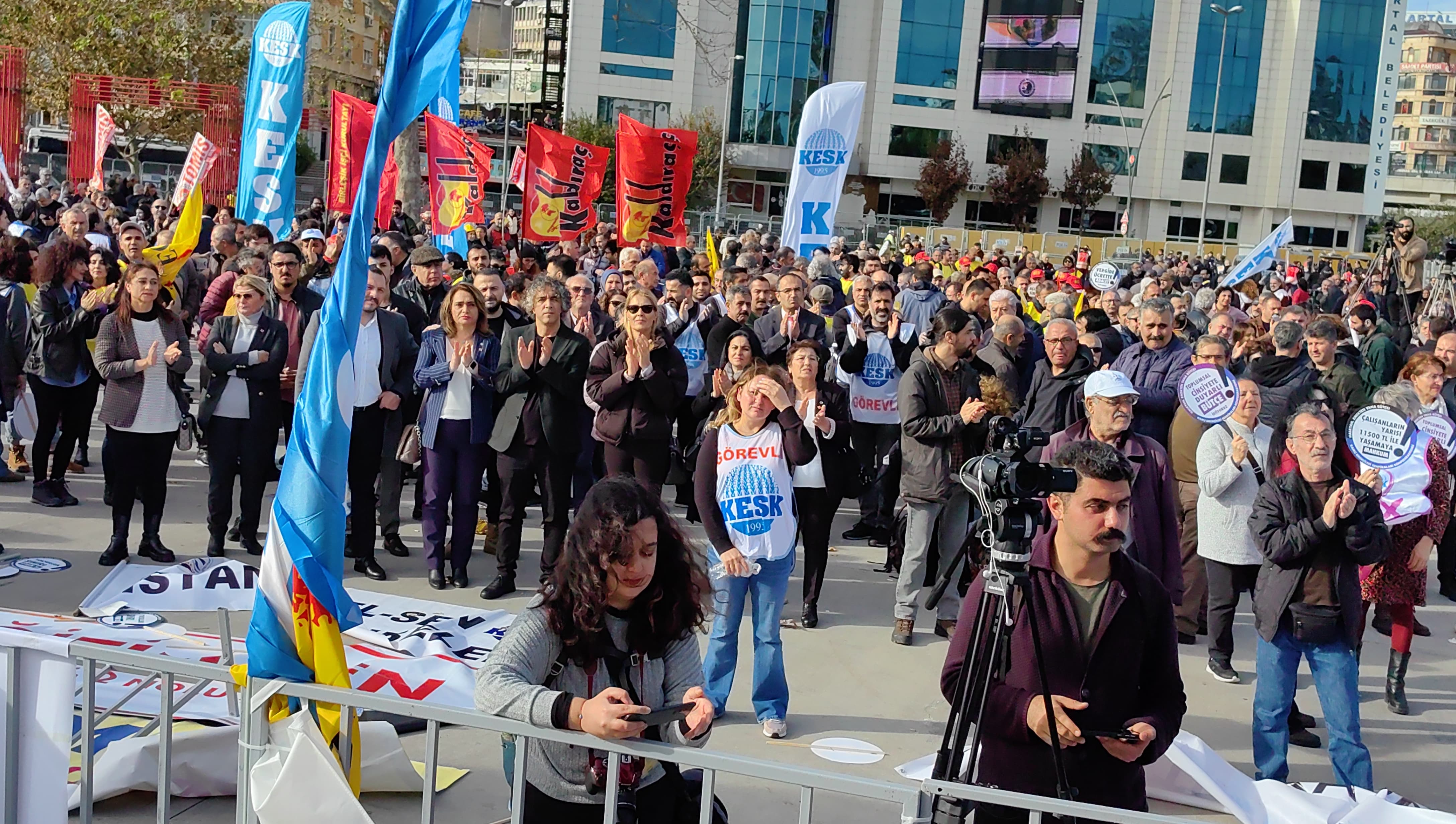 WhatsApp Image 2023-12-06 at 10.32.00